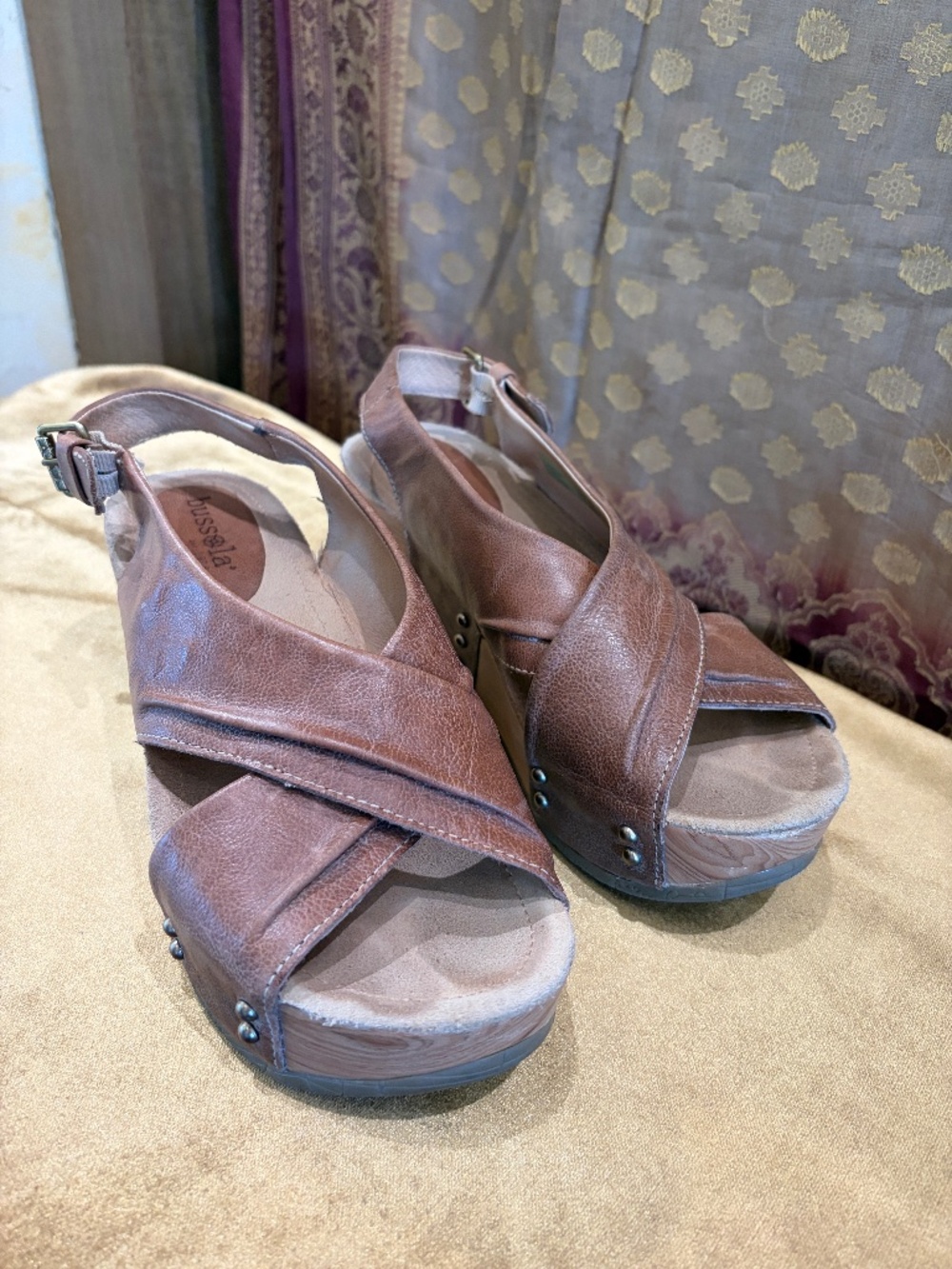 Bussola Brown Leather Cross-Strap Slingback Wedge Sandals Studded 9